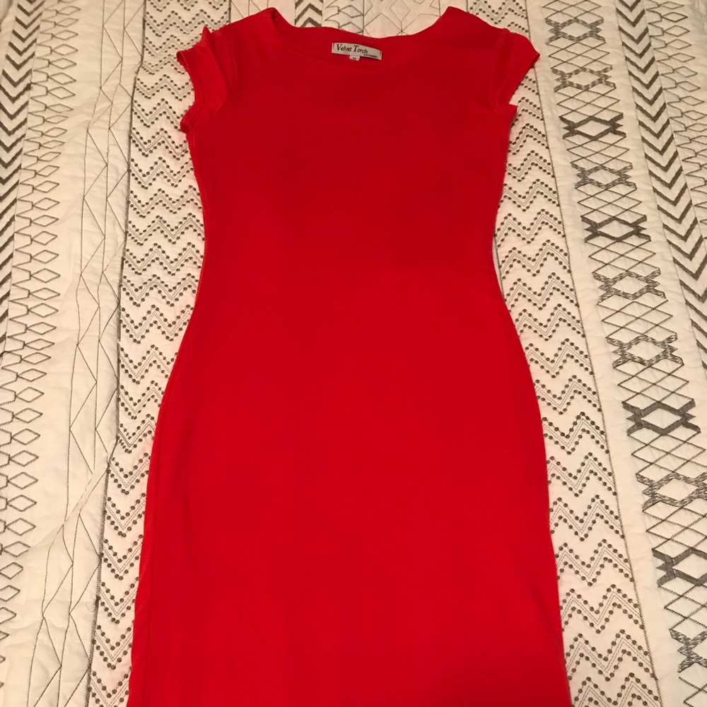 Velvet Torch S red sheath dress